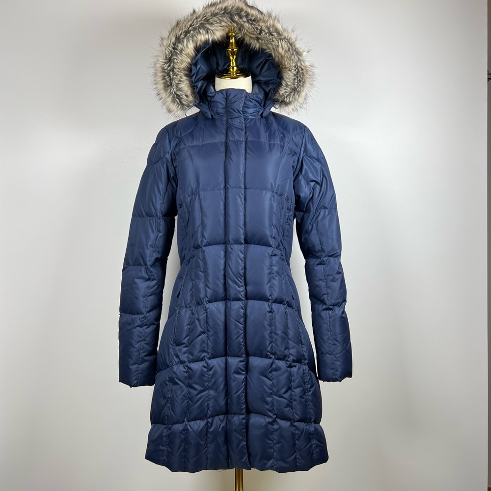 Eddie Bauer Women’s Lodge Down Parka with Detachable Hood. Size M, Blue.